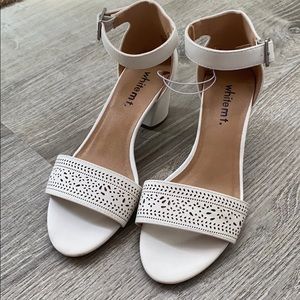 NWOT - White mt. white block heel